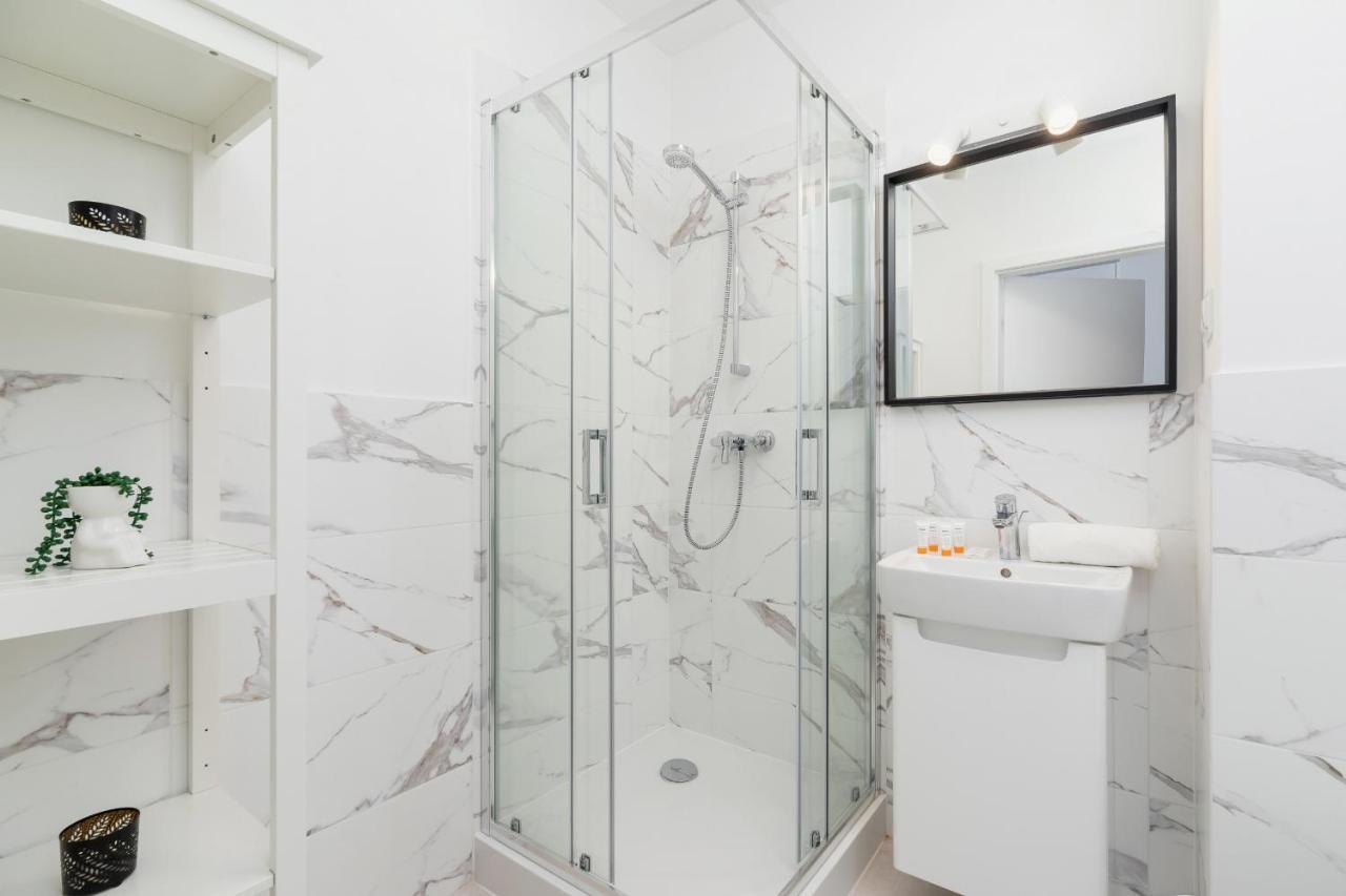 Elegant Pet-Friendly Studio In Krakow By Noclegi Renters Ngoại thất bức ảnh